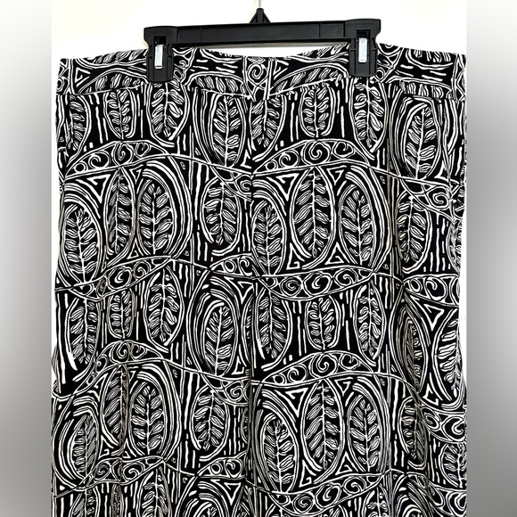 Loft Black and White Print Wide Leg Pants Size 12 - Picture 2 of 10